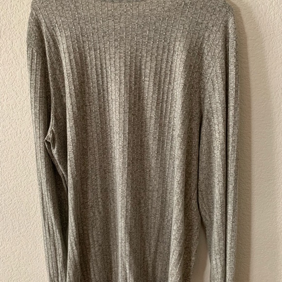 Lightweight Sweater. - Picture 3 of 3